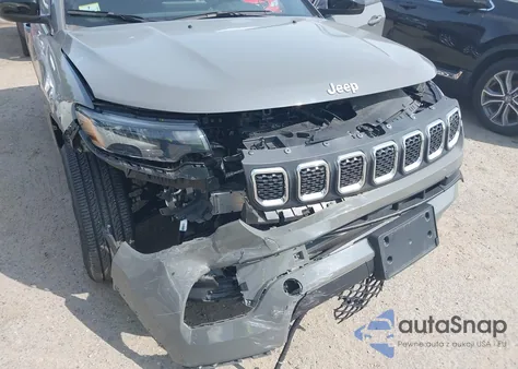 2023 Jeep Compass Latitude Lux Fwd z USA, uszkodzony, nr VIN 3C4NJDFN8PT531229